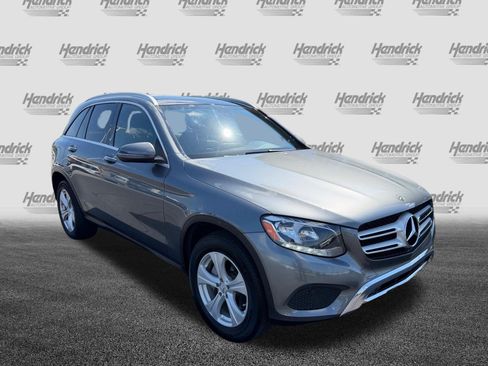 Used 2018 Mercedes-Benz GLC 300 4MATIC image 2