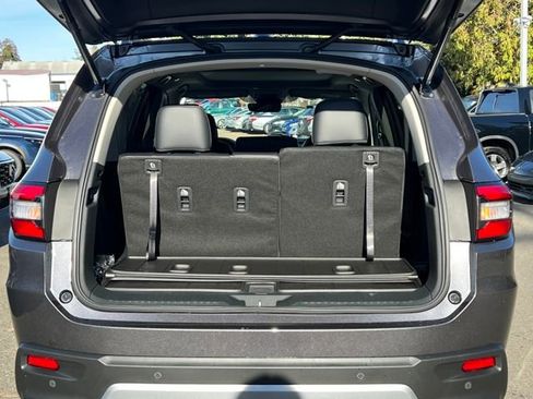 New 2025 Honda Pilot Touring image 13