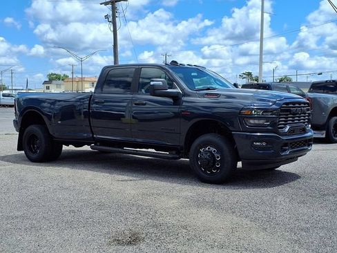 New 2026 RAM 3500 Big Horn AWD/4WD image 23
