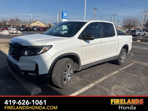 Used 2024 Honda Ridgeline TrailSport image 2
