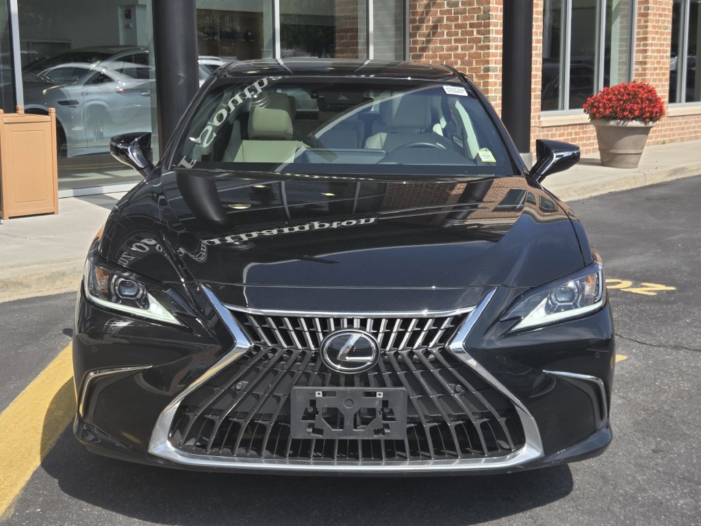 Used 2023 Lexus ES 350 w/ Premium Package FWD image 5