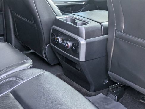Used 2021 Ford Expedition XLT RWD image 32