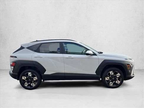 Used 2025 Hyundai Kona SEL AWD/4WD image 4