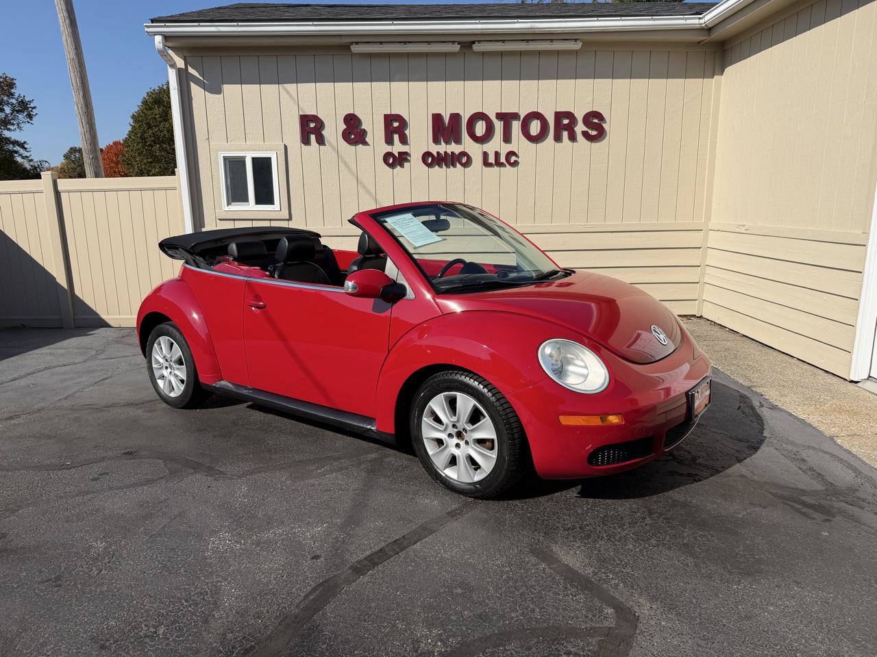 Used 2010 Volkswagen Beetle Convertible FWD image 13