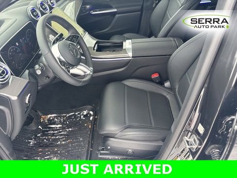 Used 2026 Mercedes-Benz GLC 300 4MATIC image 5