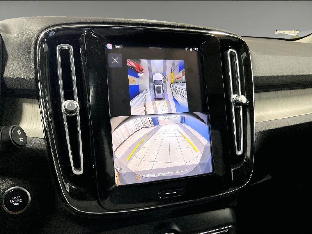 Used 2024 Volvo XC40 B5 Plus w/ Protection Package Premier AWD/4WD image 19