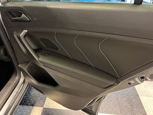 Certified 2023 Volkswagen Tiguan SE R-Line FWD image 13