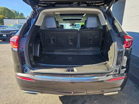 Used 2021 Buick Enclave Premium image 16