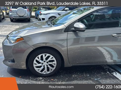 Used 2017 Toyota Corolla LE image 18