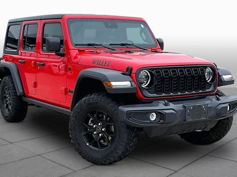 Used 2025 Jeep Wrangler Unlimited Sport AWD/4WD image 2
