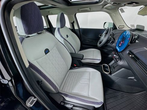 Certified 2025 MINI Cooper S image 27