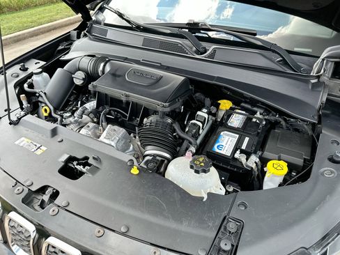 Used 2023 Jeep Compass Limited image 24