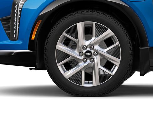 New 2026 Cadillac Optiq Luxury 2 image 32