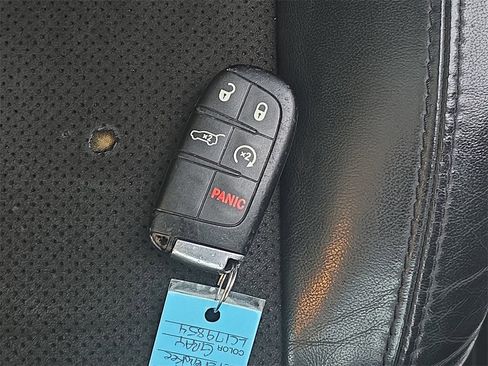 Used 2020 Jeep Grand Cherokee Altitude image 36