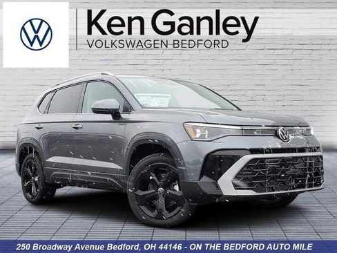 New 2026 Volkswagen Taos SEL image 1