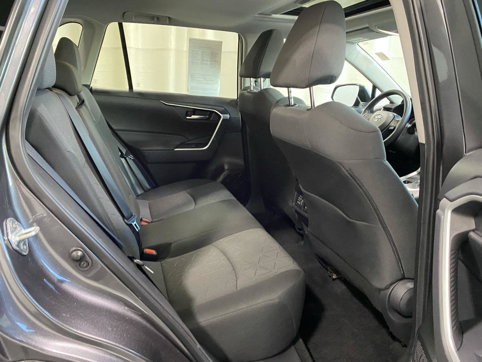 Used 2024 Toyota RAV4 XLE w/ Convenience Package AWD/4WD image 18