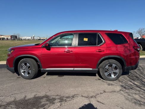 Used 2025 Honda Pilot EX-L image 8