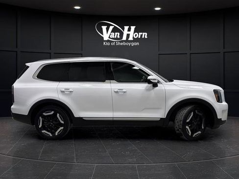 Used 2025 Kia Telluride EX X-Line image 2