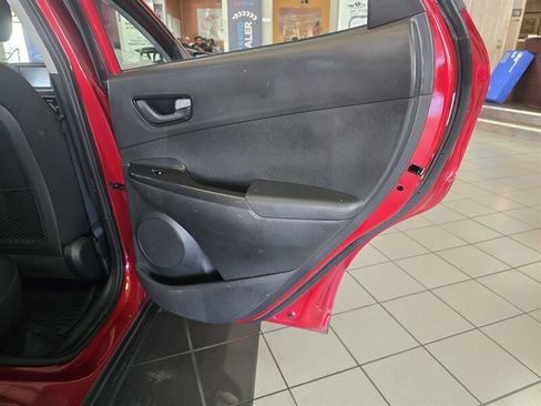 Used 2019 Hyundai Kona SE AWD/4WD image 15