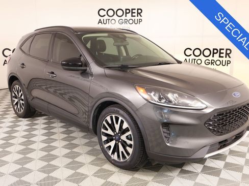 Used 2020 Ford Escape SE Sport FWD image 1