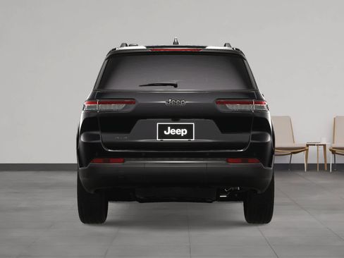 New 2025 Jeep Grand Cherokee L Altitude image 10