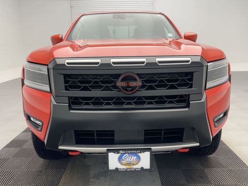 Used 2025 Nissan Frontier PRO-4X w/ Pro Convenience Package image 6