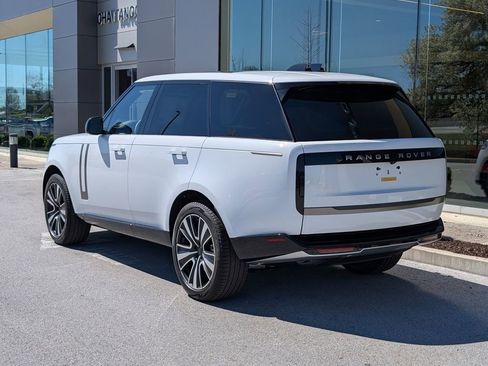 New 2026 Land Rover Range Rover SE image 3
