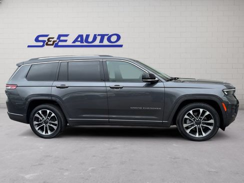 Used 2022 Jeep Grand Cherokee L Overland w/ Luxury Tech Group IV AWD/4WD image 5