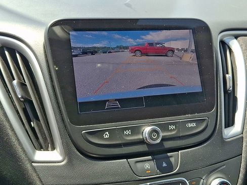 Used 2024 Chevrolet Malibu LT FWD image 18