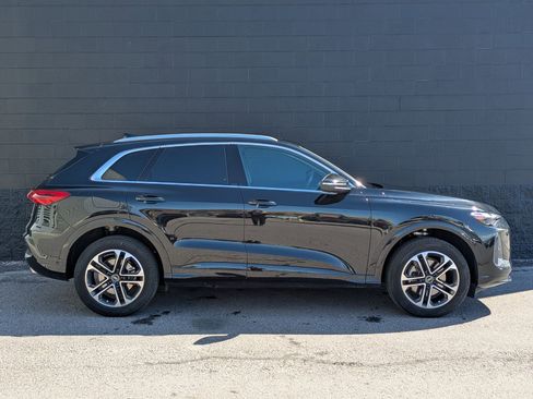 Used 2025 Audi Q5 Premium w/ Convenience Package AWD/4WD image 5