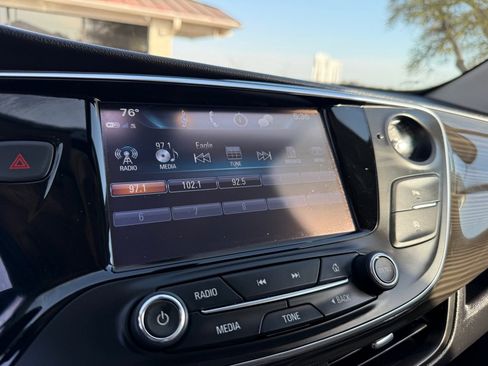 Used 2020 Buick Envision Essence FWD image 32