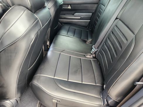 Used 2024 Toyota Tacoma TRD Sport AWD/4WD image 30