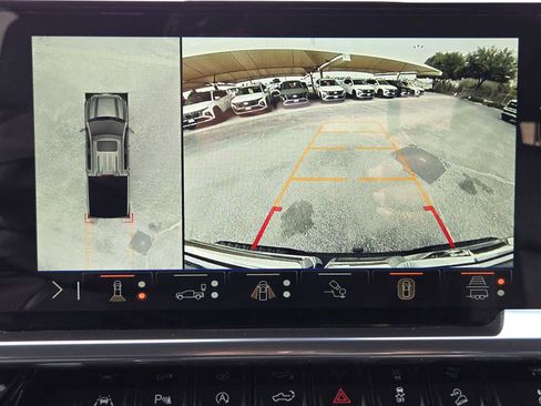 Certified 2024 GMC Sierra 1500 Elevation w/ Elevation Premium Package image 18