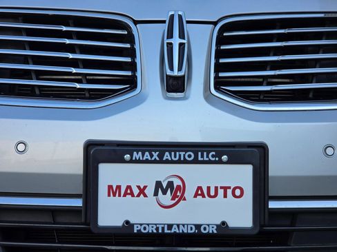 Used 2016 Lincoln MKX Reserve w/ Technology Package FWD image 40