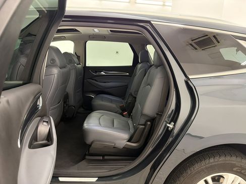 Used 2019 Buick Enclave Essence FWD image 14