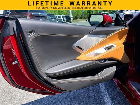 Used 2021 Chevrolet Corvette Stingray Premium Cpe w/ Z51 Performance Package RWD image 19