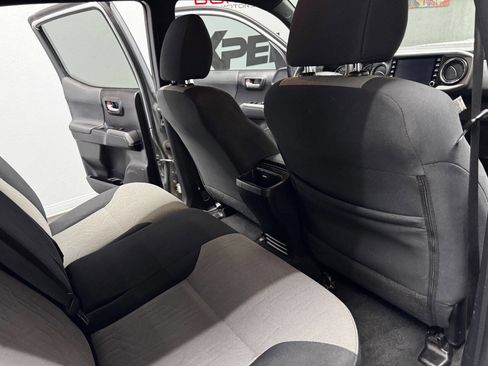Used 2020 Toyota Tacoma TRD Sport w/ Technology Package image 48