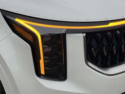 New 2026 Kia Carnival EX FWD image 34