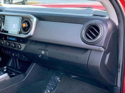 Used 2023 Toyota Tacoma SR5 w/ Technology Package image 18