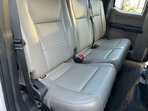 Used 2022 Ford F250 XL w/ Power Equipment Group image 29