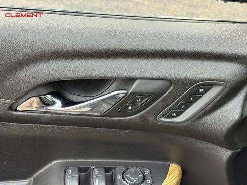 Used 2019 GMC Acadia Denali FWD image 19