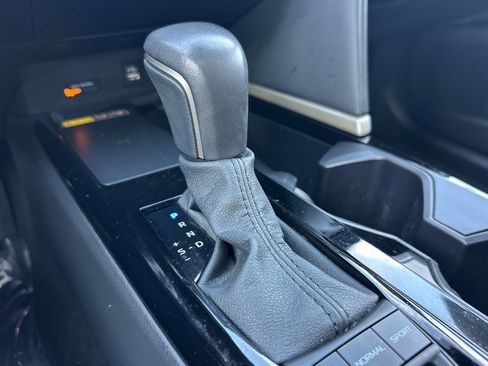 Used 2025 Toyota Camry XSE image 18