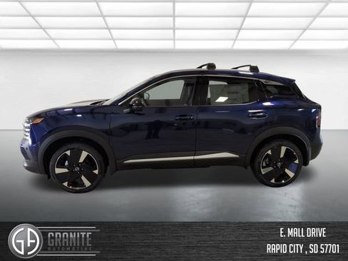 New 2026 Nissan Kicks SR w/ Cold Weather Package AWD/4WD image 2