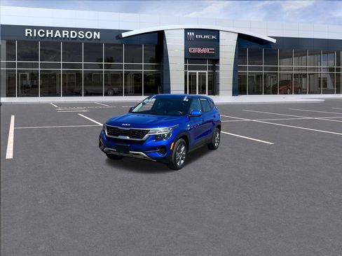 Used 2022 Kia Seltos LX AWD/4WD image 1