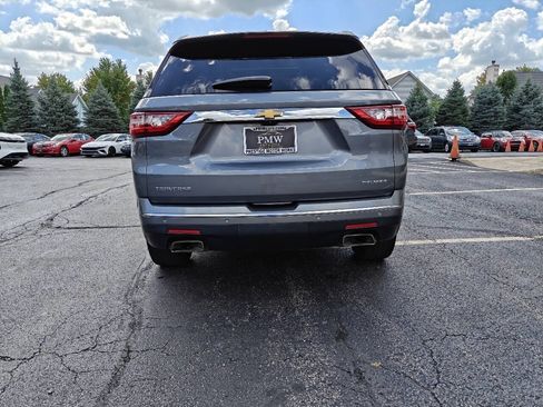 Used 2019 Chevrolet Traverse Premier w/ Driver Confidence II Package FWD image 4