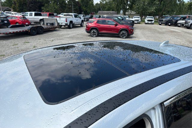 Used 2022 Nissan Murano SL w/ SL Moonroof Package AWD/4WD image 11