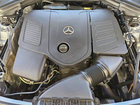 Certified 2025 Mercedes-Benz GLC 300 4MATIC image 31