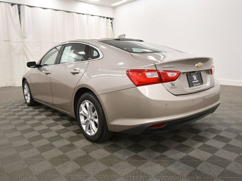 Used 2024 Chevrolet Malibu LT FWD image 5