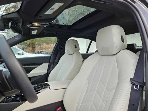 Used 2024 BMW 530i xDrive w/ Convenience Package image 50