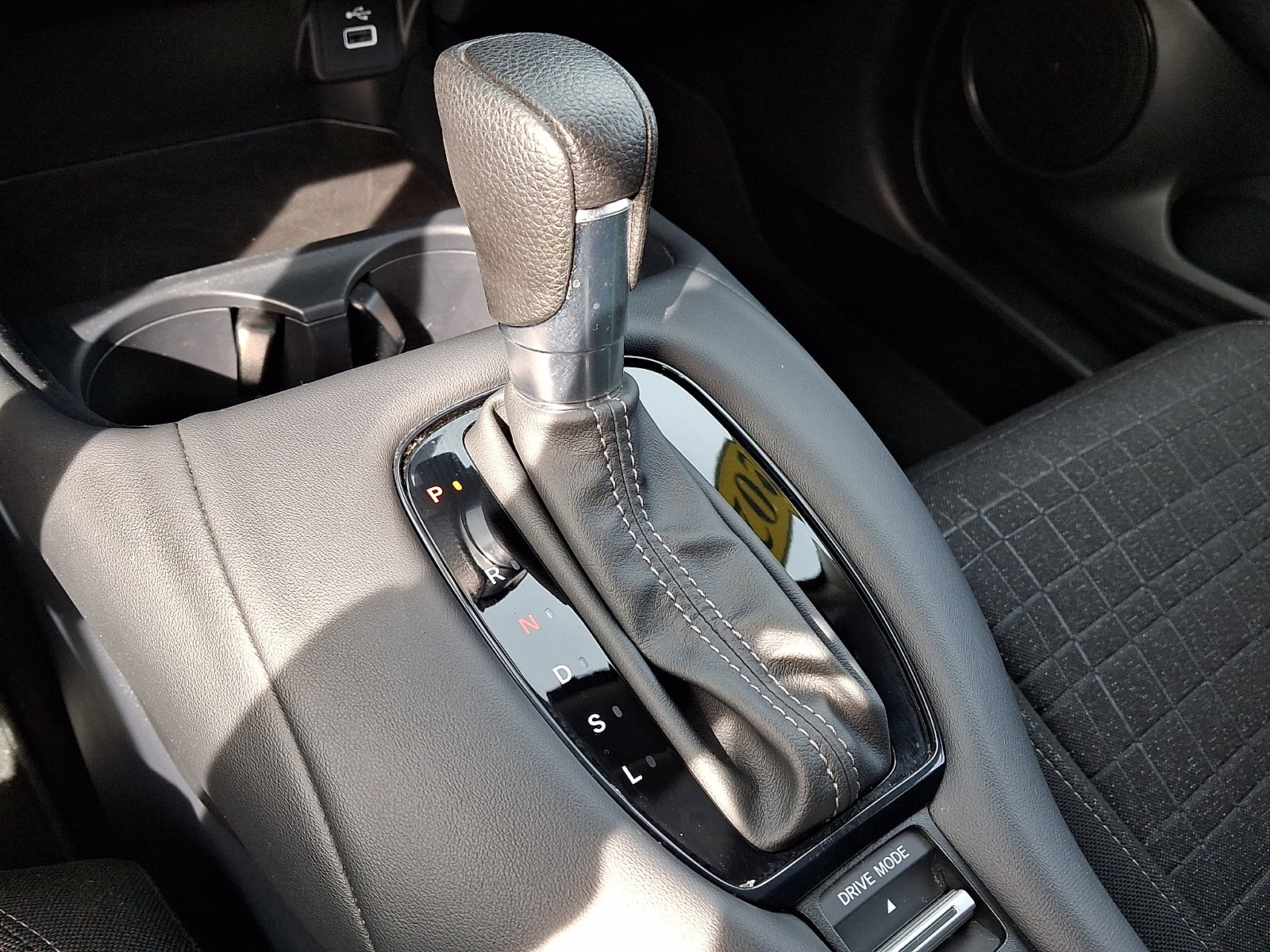 Used 2025 Honda HR-V LX image 14